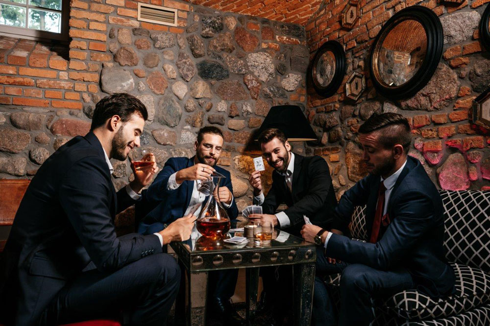 Wieczór kawalerski z degustają whiskey w Hotel Quadrille Wieczór kawalerski z degustają whiskey w Hotel Quadrille
